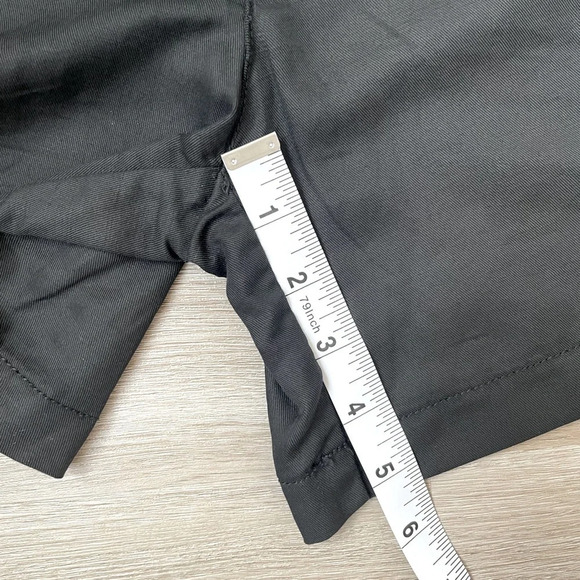 Banana Republic Women’s Cargo Shorts with Belt, Black - Picture 6 of 12